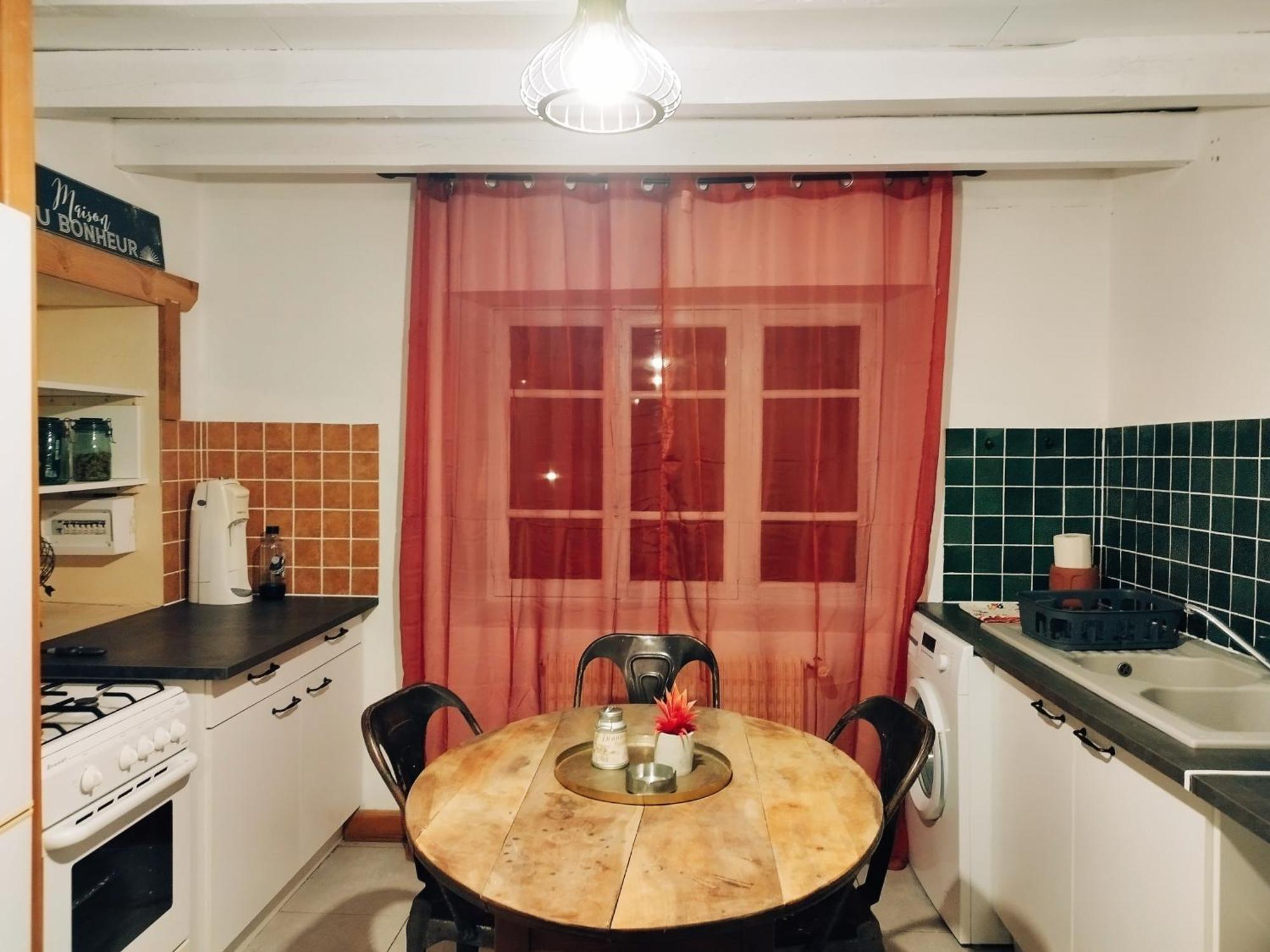 Charmant Studio Tout Equipe Olliergues Экстерьер фото